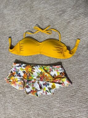 Bleu Rod Beattie Yellow Bandeau Top with Floral Ruffle Bottoms
